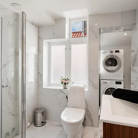 Apartman Newly Renovated 1 Bedroom In Heart Of Bergen