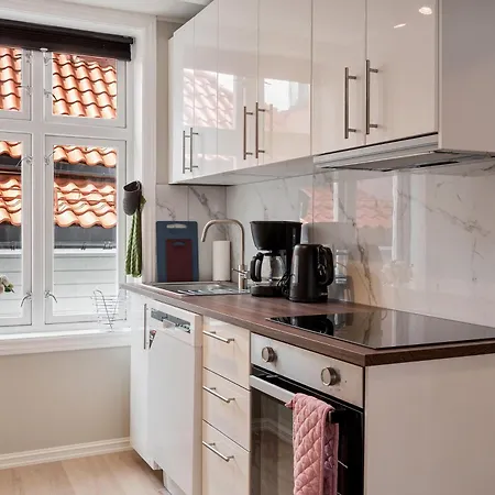 Apartman Newly Renovated 1 Bedroom In Heart Of Bergen
