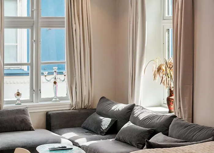 Newly Renovated 1 Bedroom In Heart Of