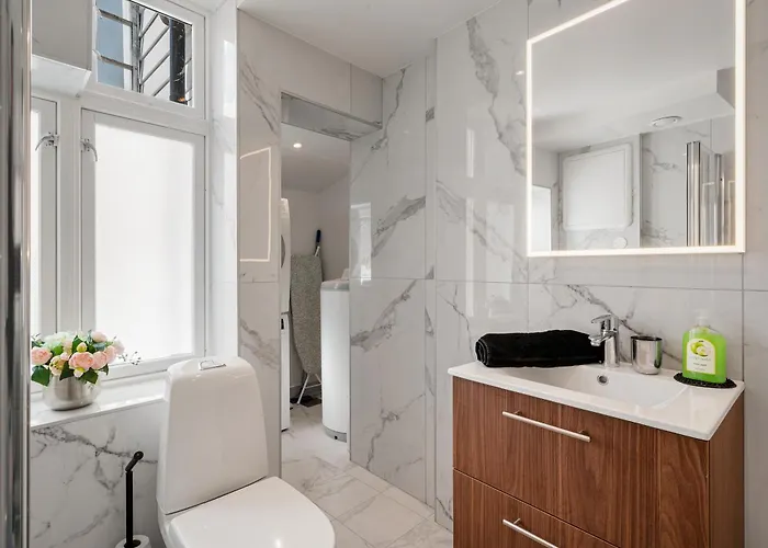 Newly Renovated 1 Bedroom In Heart Of Διαμέρισμα *