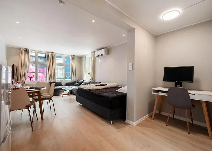 Newly Renovated 1 Bedroom In Heart Of 아파트 *