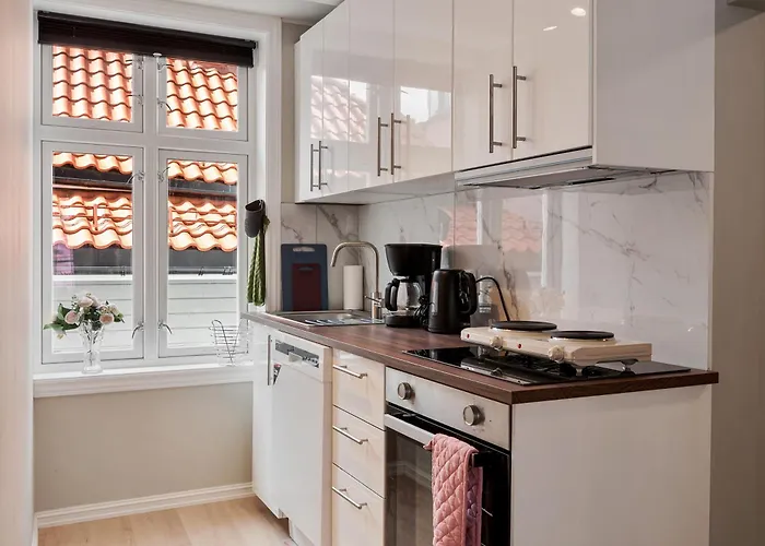 Newly Renovated 1 Bedroom In Heart Of Διαμέρισμα Μπέργκεν